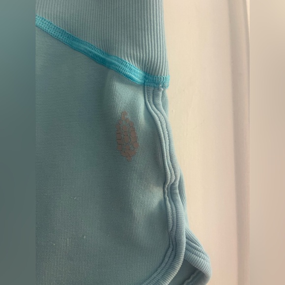 Free People Movement Running Shorts Size M/L - Picture 3 of 4